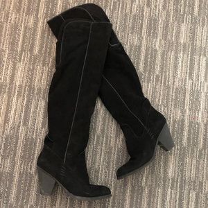 Cute full length black boots!